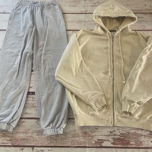 Bundle of Brandy Melville Oversized Hoodie and Sweatpants!